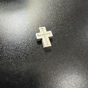 Retired James Avery Silver Cross Pendant